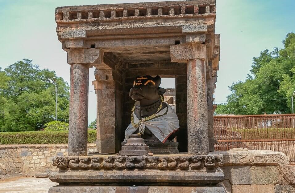 Nandi mandapam airavateswara temple 1 தாராசுரம் ஐராவதேஸ்வரர் கோவில்|தஞ்சாவூர்1